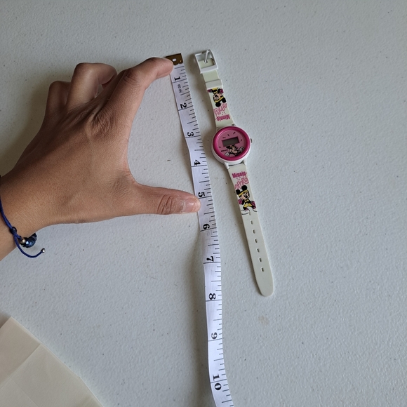 Vintage Minnie Mouse Sport Watch - Picture 5 of 5